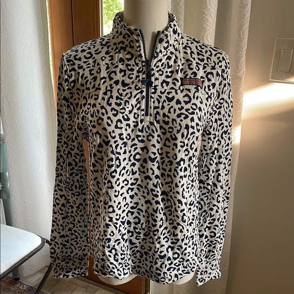Vineyard Vines Other - Vineyard Vines Leopard Print Pullover Girls XL